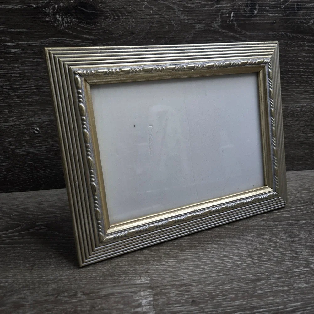 Vintage Gold Silver Tone Ribbed Beaded Edge Metallic Picture Frame 6.5x4.5